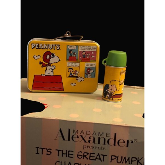 Hallmark Keepsake Ornament Peanuts Collection Snoopy Lunch Box & Thermos - Picture 7 of 8